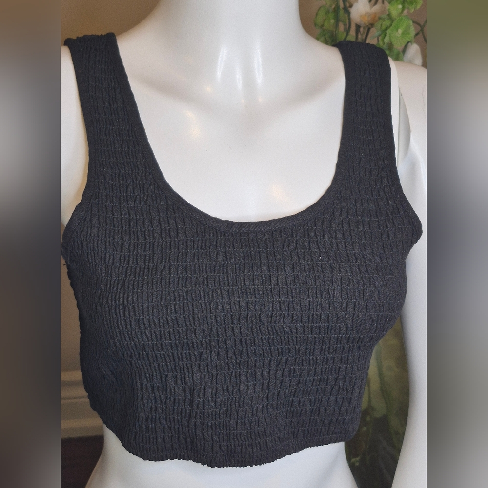Forever 21 Black Sleeveless Textured Top